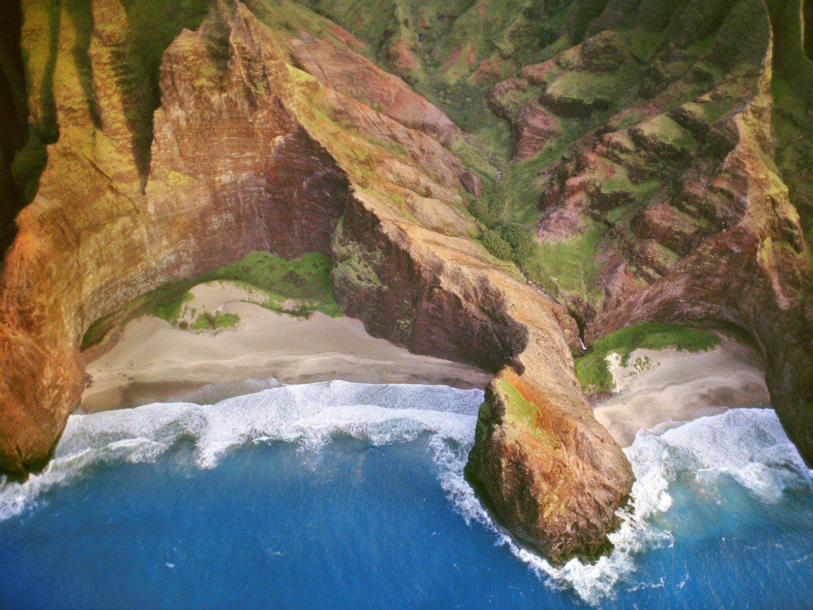 Kauai Mountains Desktop Wallpaper 1600x1200