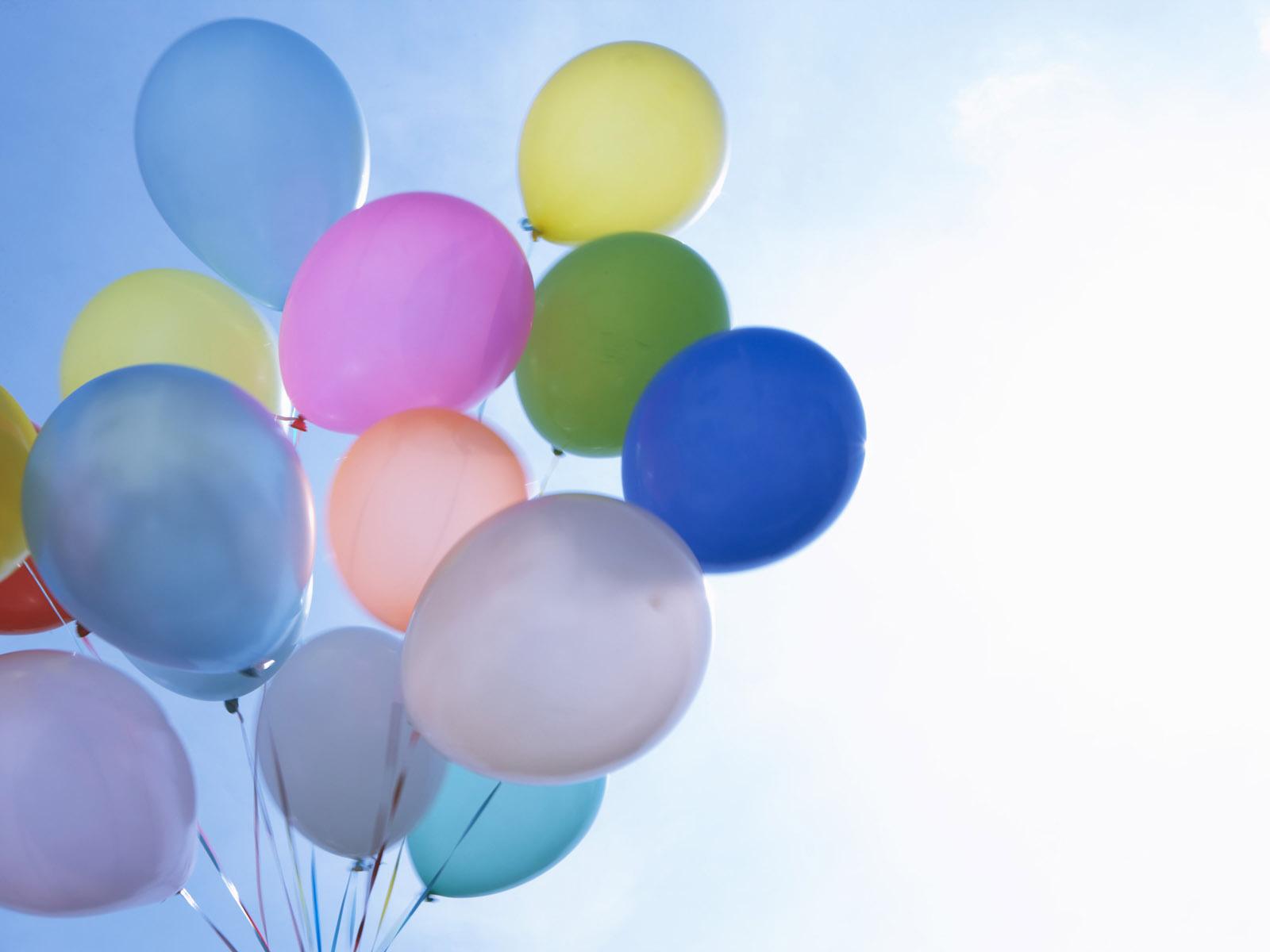 Free Happy Birthday Balloons Wallpaper 1600x1200