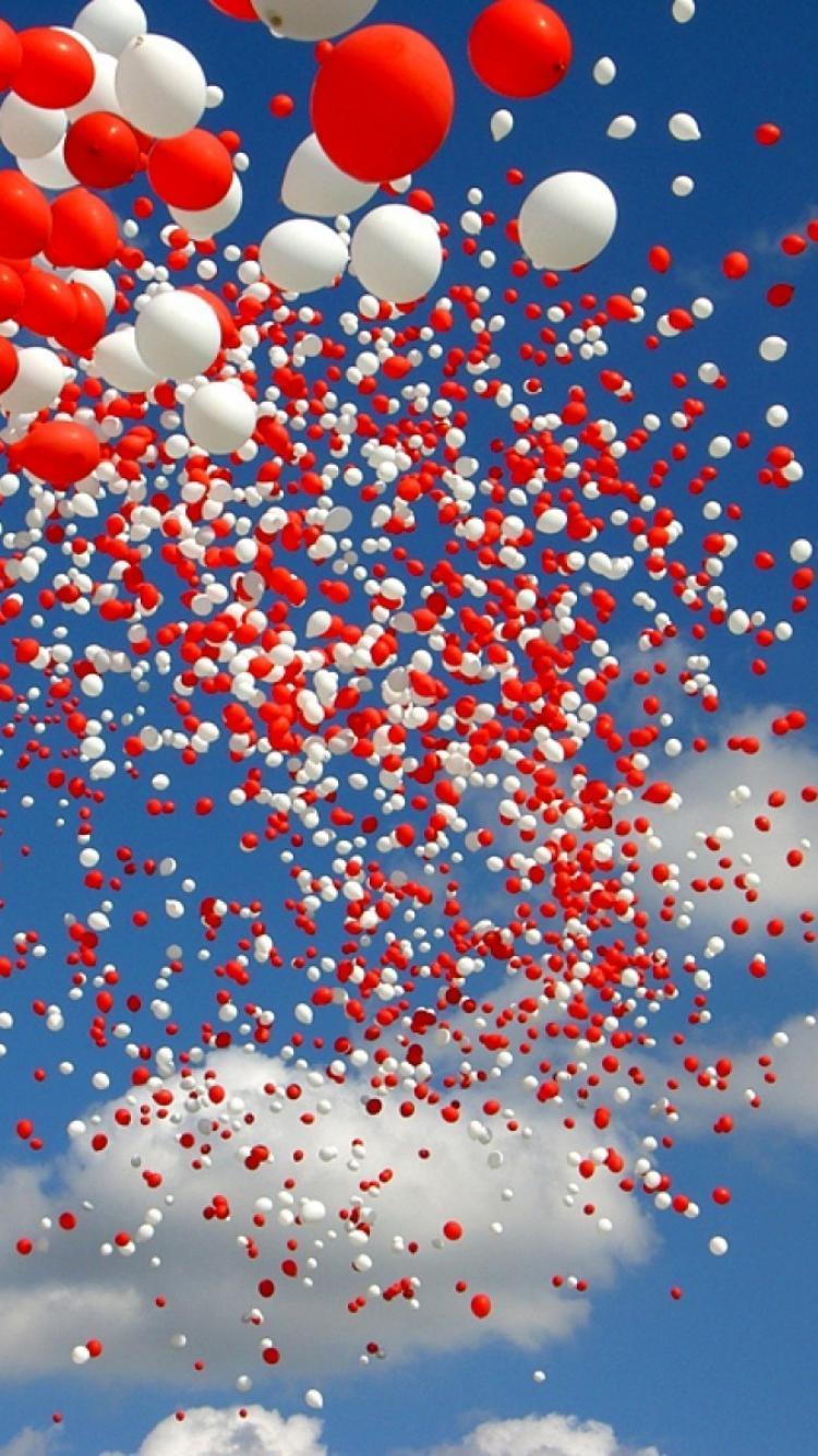 99 Red Balloons Wallpaper 750x1334
