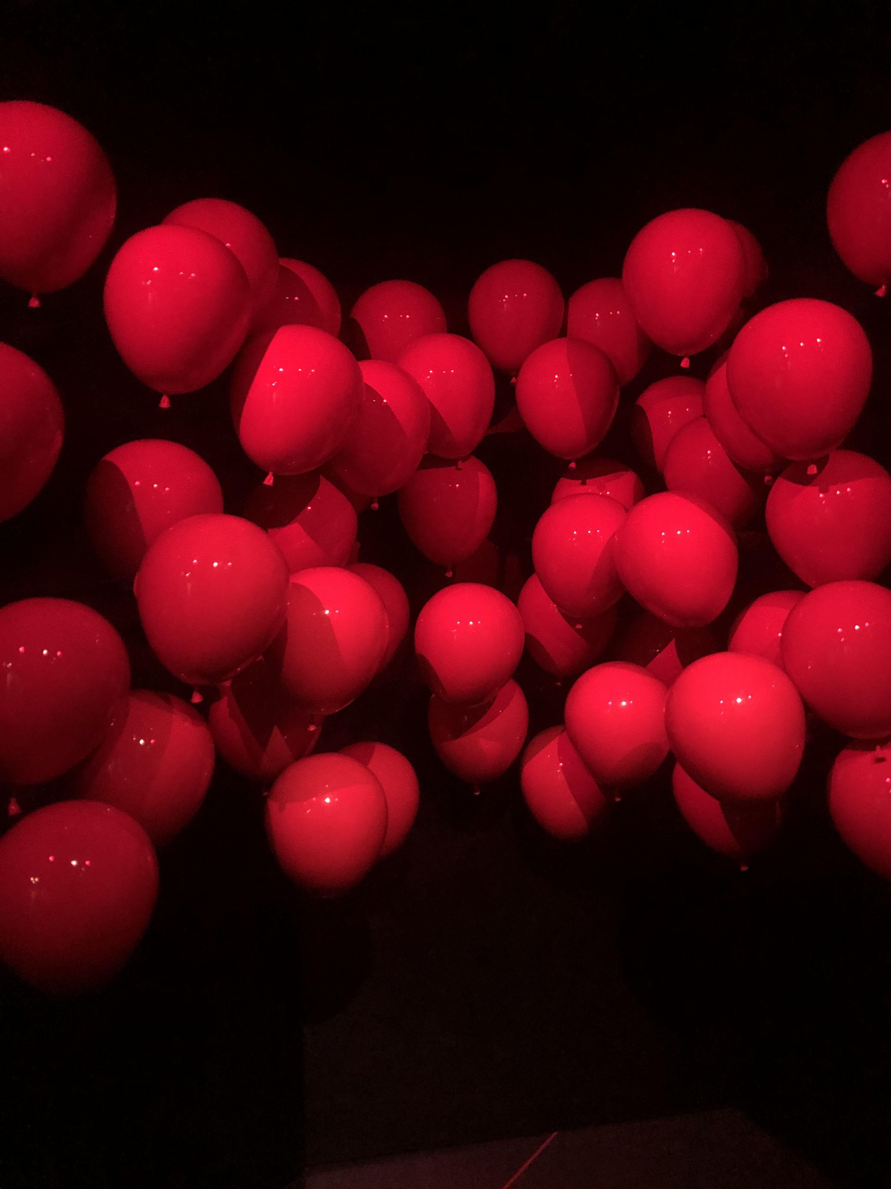 Red Balloon Hd Wallpaper 3024x4032