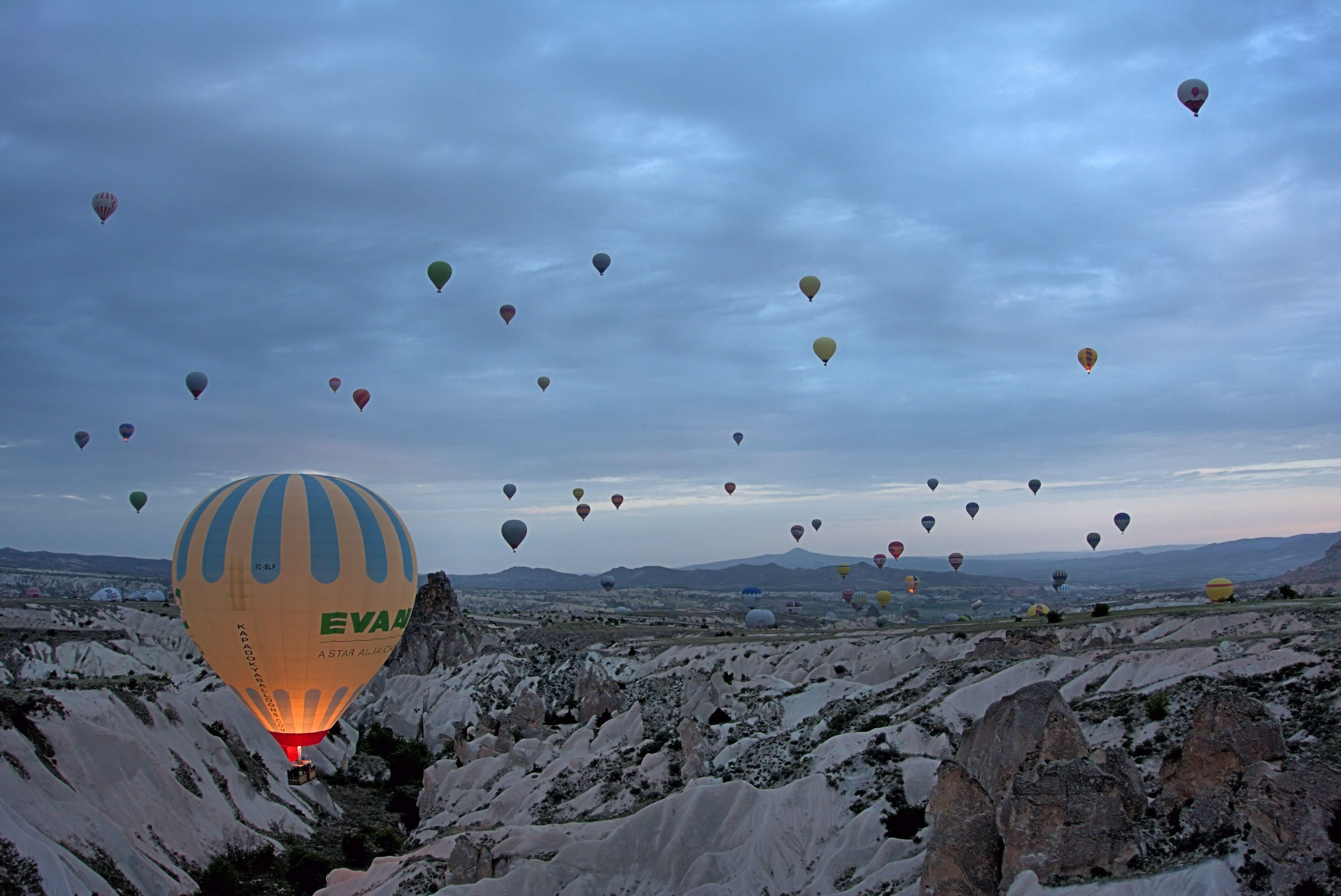 4k Hot Air Balloon Wallpaper 5496x3672