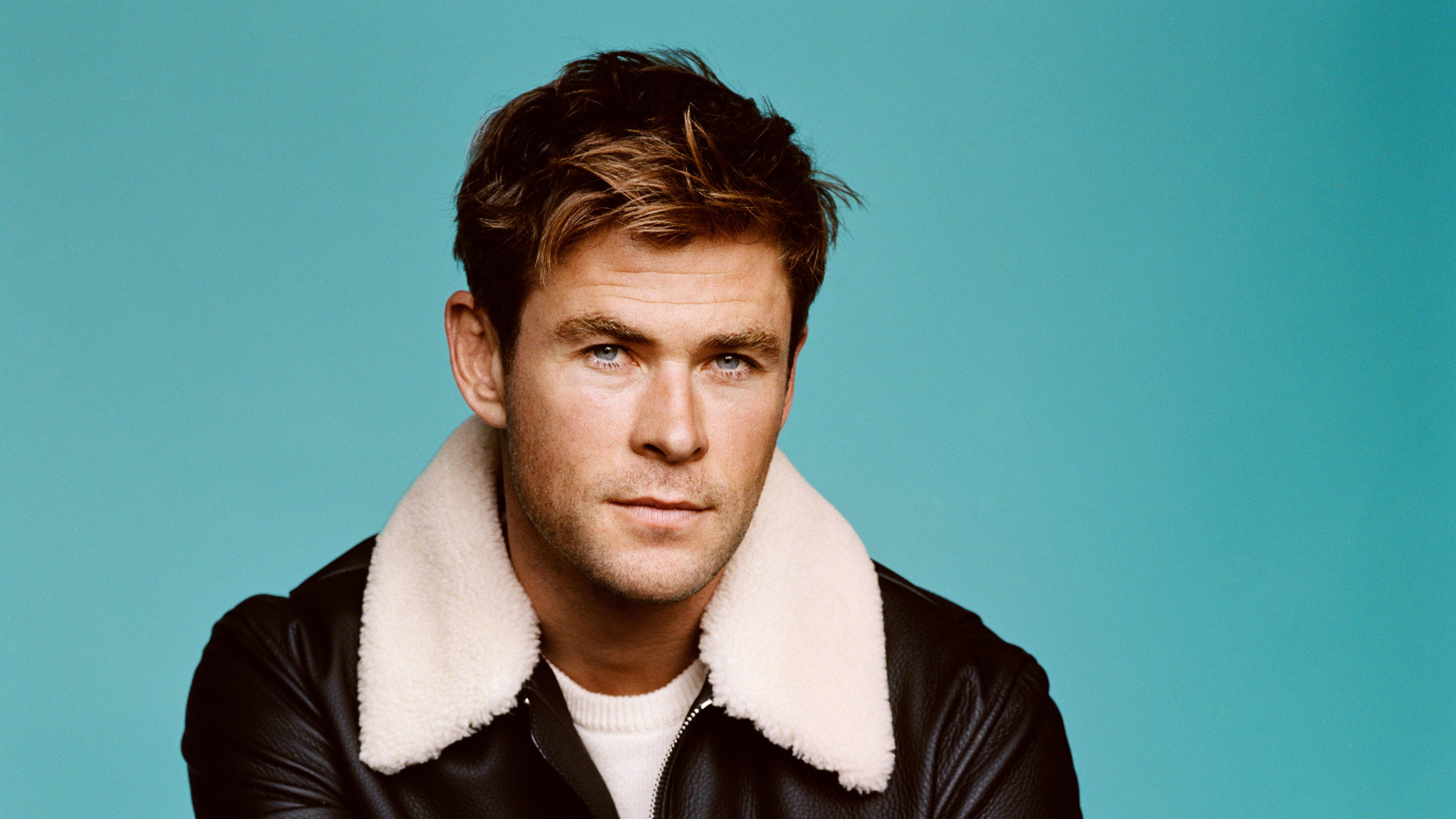 Chris Hemsworth 8k Wallpaper 4350x2447